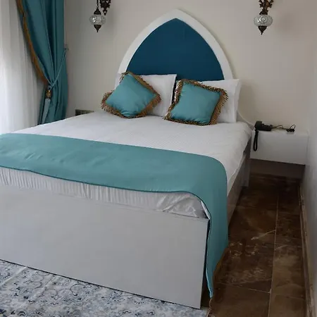 Hotel Iscetas 3*