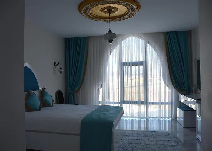 Отель Iscetas 3*