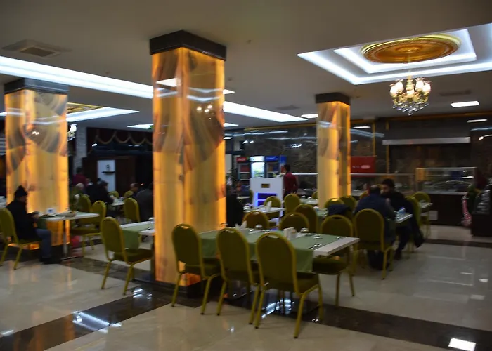 Отель Iscetas 3*