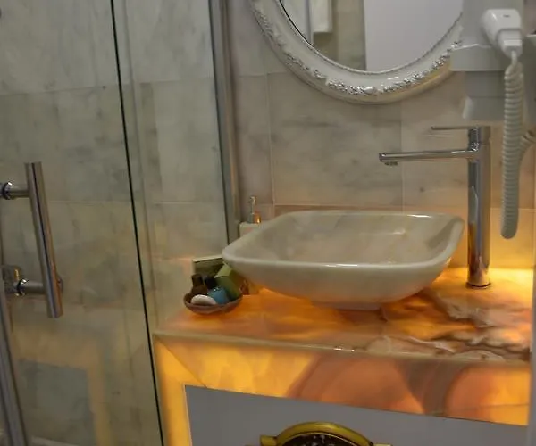 Отель Iscetas 3*